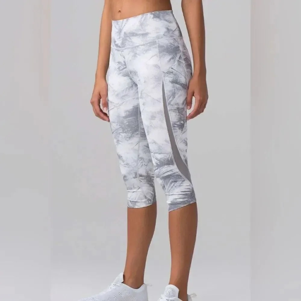 Lululemon women’s pace perfect crop legging